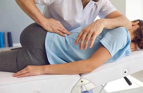 Chiropractic treatment for spine and joint pain relief